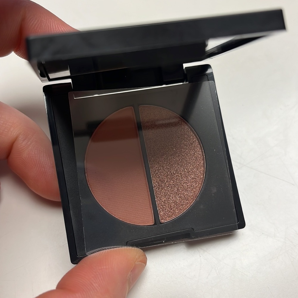 REALHER Dreams So Big Eyeshadow Duo Inspire & Encourage